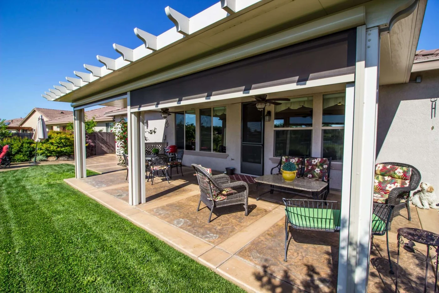 Patio with motion screens attached in San Pablo, CA by The Home Living Company
