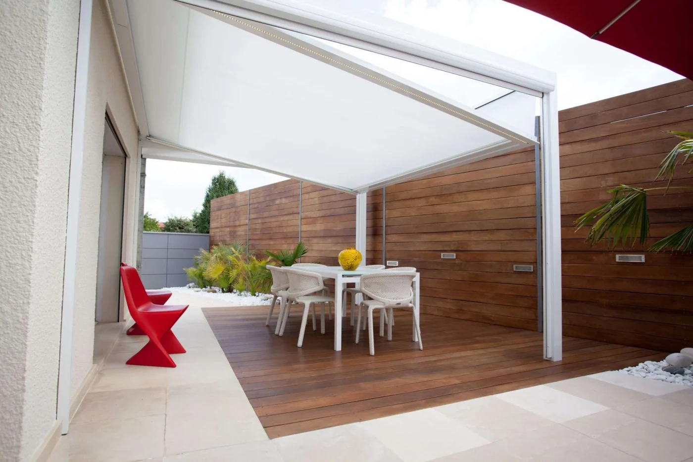 Beautiful modern patio with white patio cover
